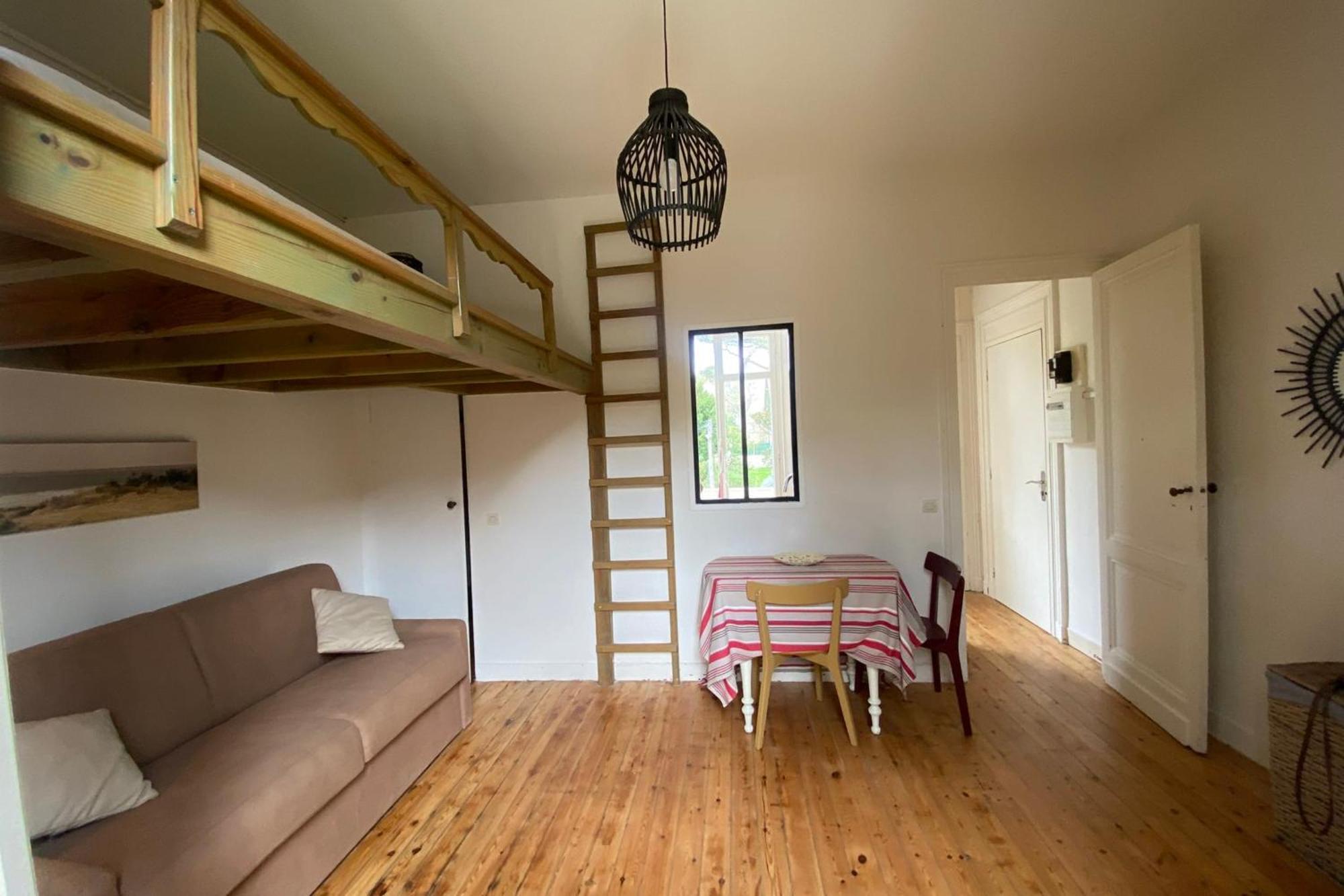 Pretty Cocoon With Two Balconies Appartement